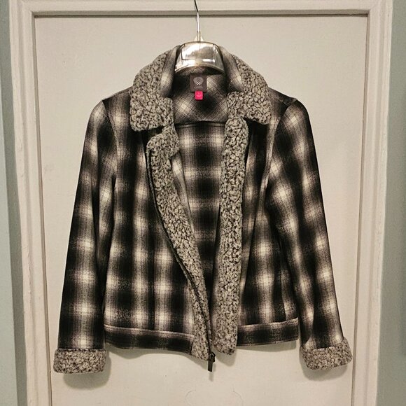 Short jacket - Picture 3 of 5